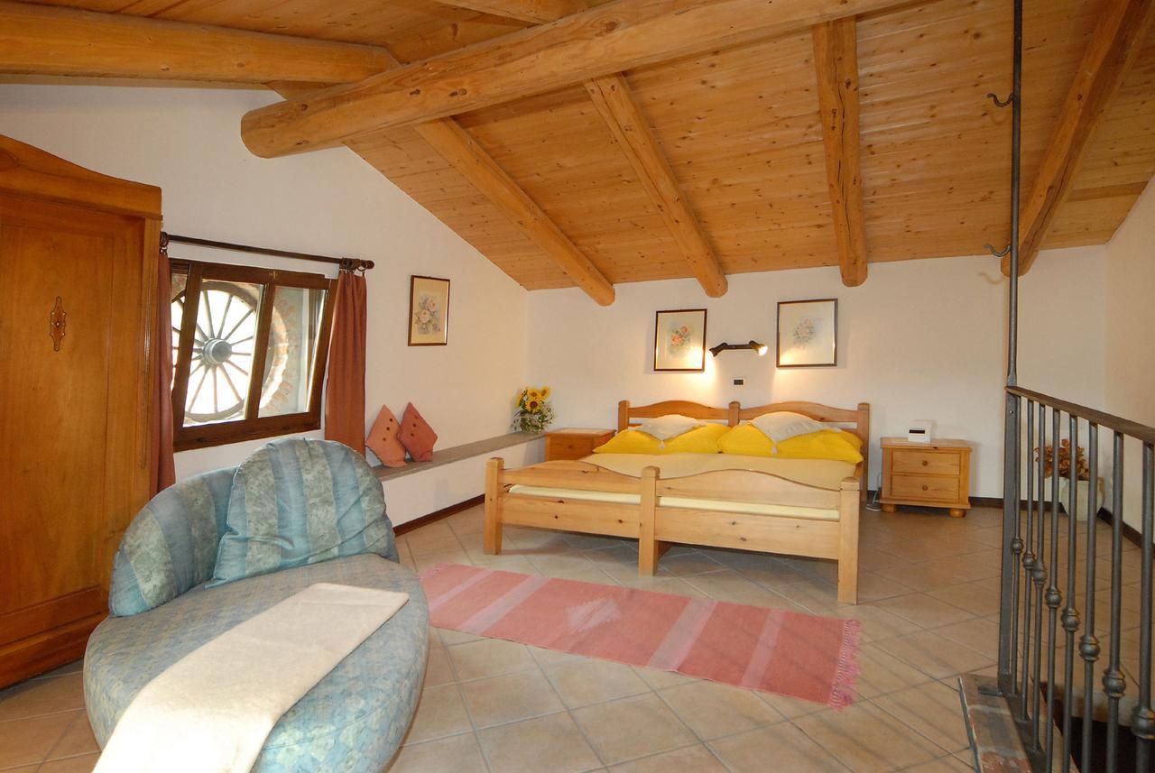 Sinio Agriturismo Sondrea מראה חיצוני תמונה