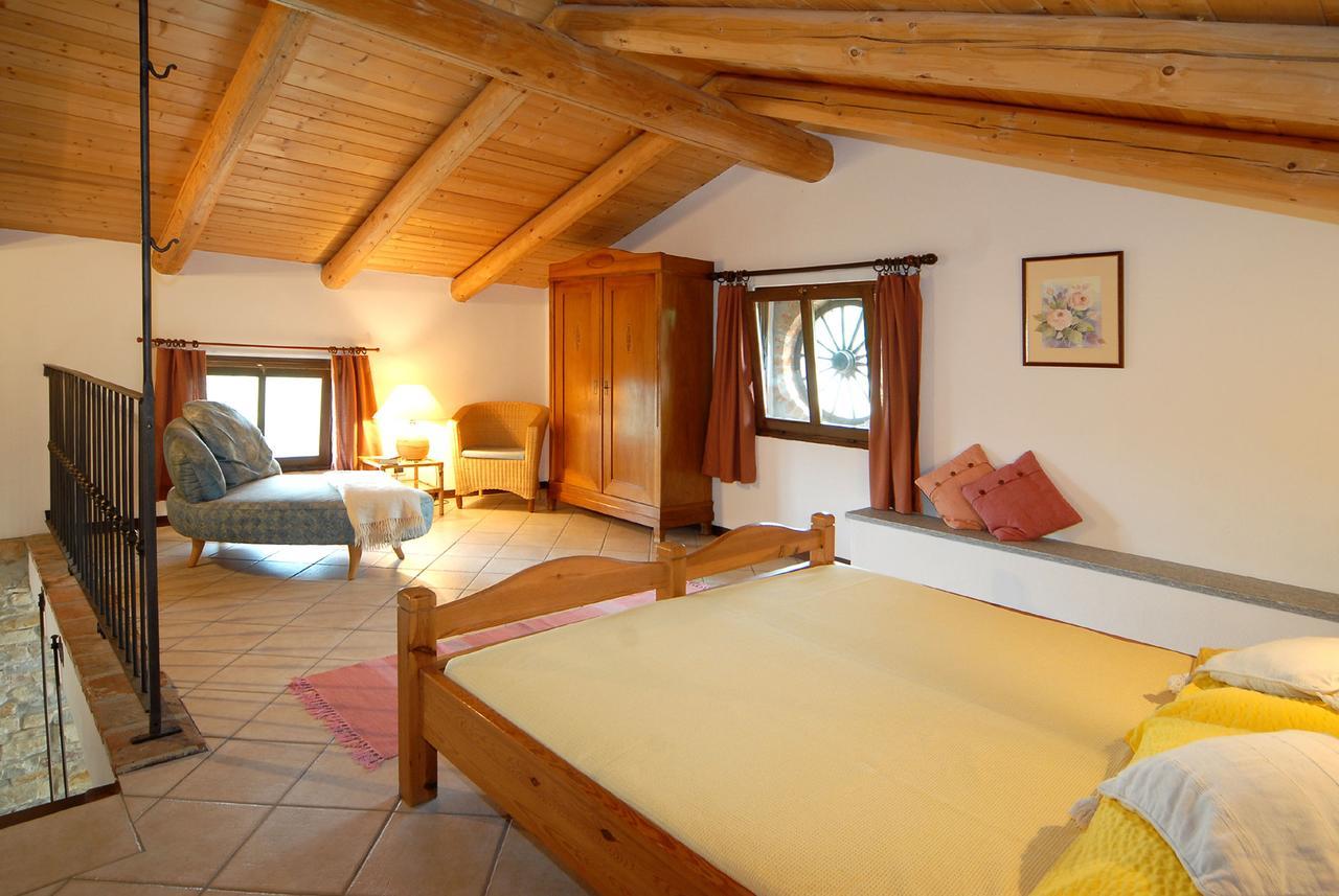 Sinio Agriturismo Sondrea מראה חיצוני תמונה